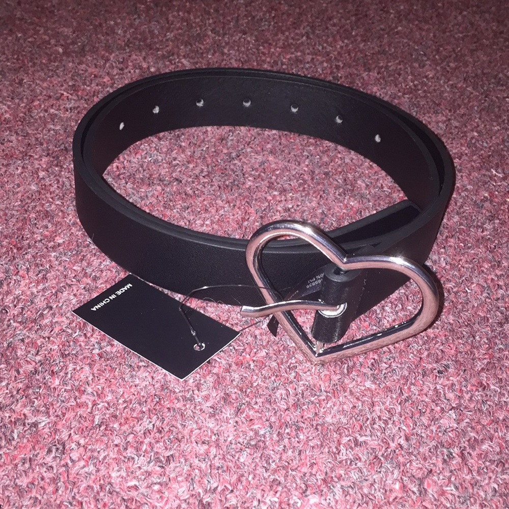 Here buckle belt